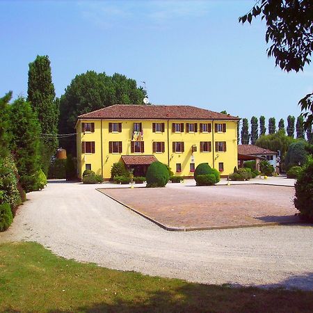Hotel Antico Casale Vigarano Mainarda Bagian luar foto