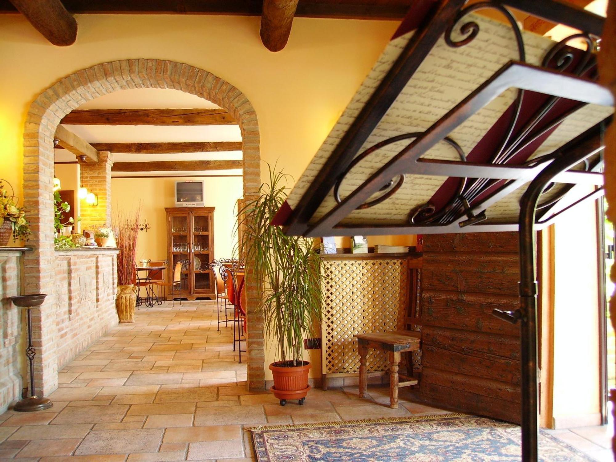 Hotel Antico Casale Vigarano Mainarda Bagian luar foto