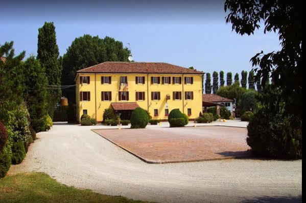 Hotel Antico Casale Vigarano Mainarda Bagian luar foto