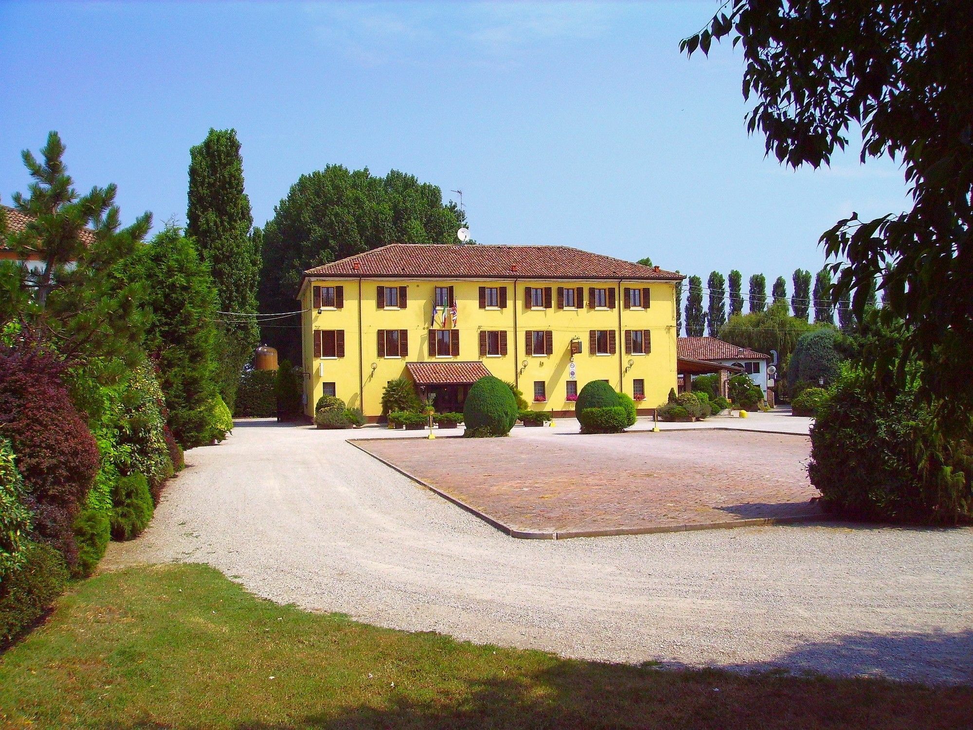Hotel Antico Casale Vigarano Mainarda Bagian luar foto